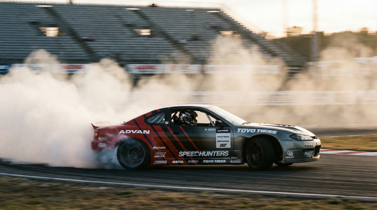 四虎影院赛车汽车解说视频